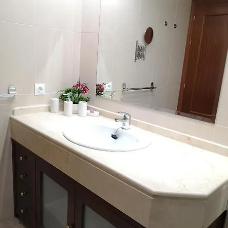 Spectacular Views. New With Free Parking Apartamento *